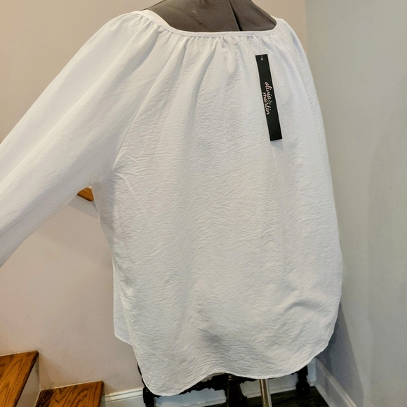 NWT 1X White Floral Crochet Detail Flowy Blouse - Picture 4 of 11